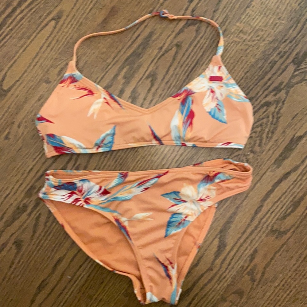 Girls Roxy bikini. EUC.